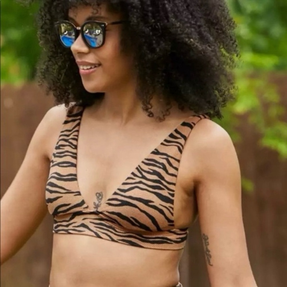 Aerie Size Small Tiger Print Triangle Bikini Top NWT Animal Print Swimwear